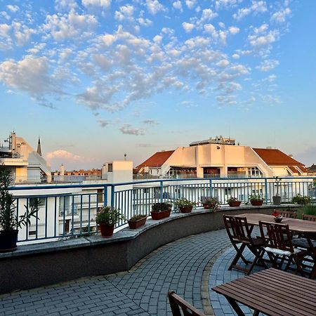Rooftop City Residence With Deep Garage Budapest Eksteriør bilde