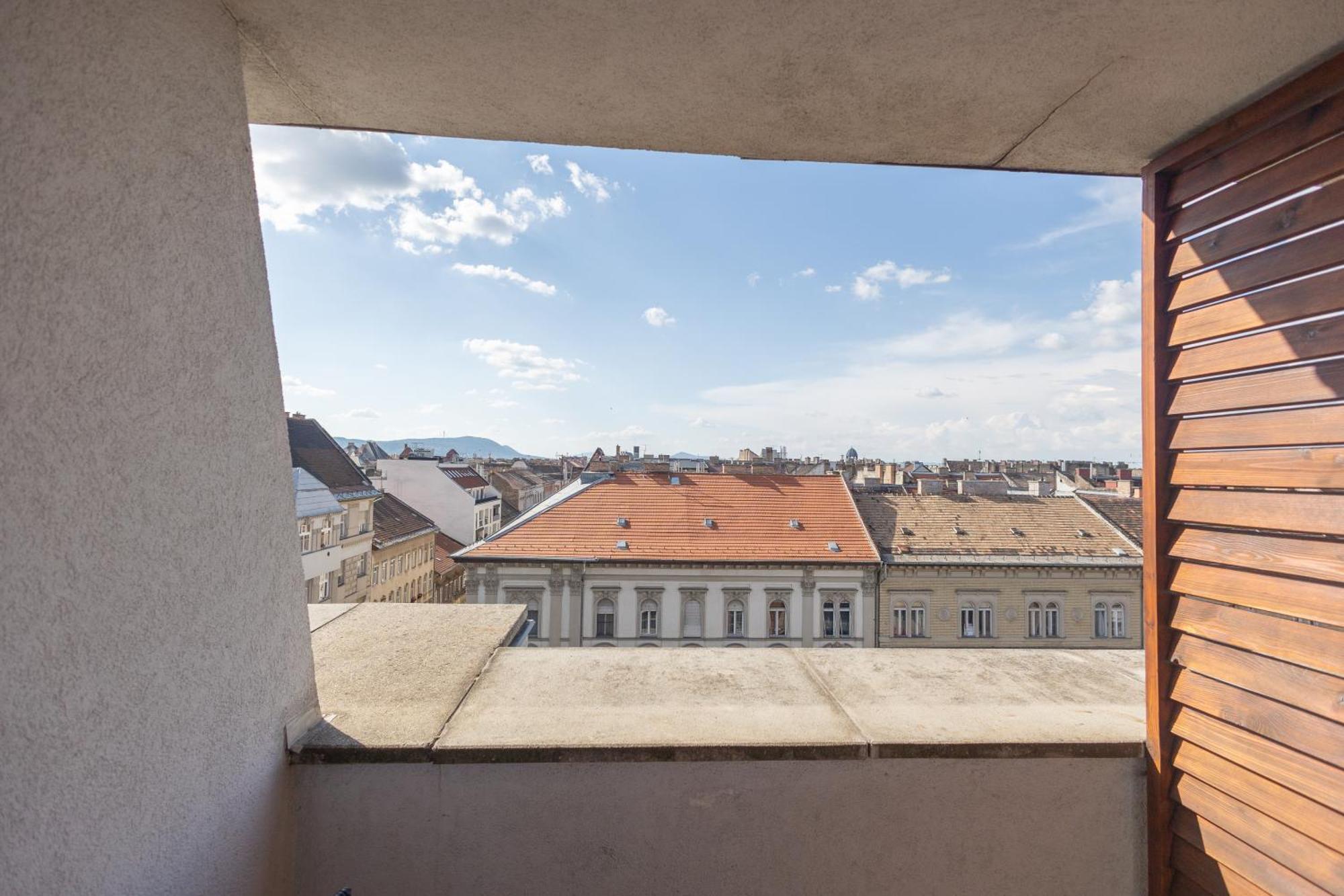 Rooftop City Residence With Deep Garage Budapest Eksteriør bilde